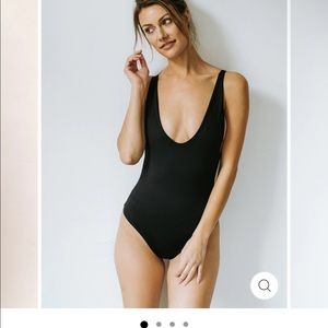 Londre Bodywear Black One Piece Swimwear backless